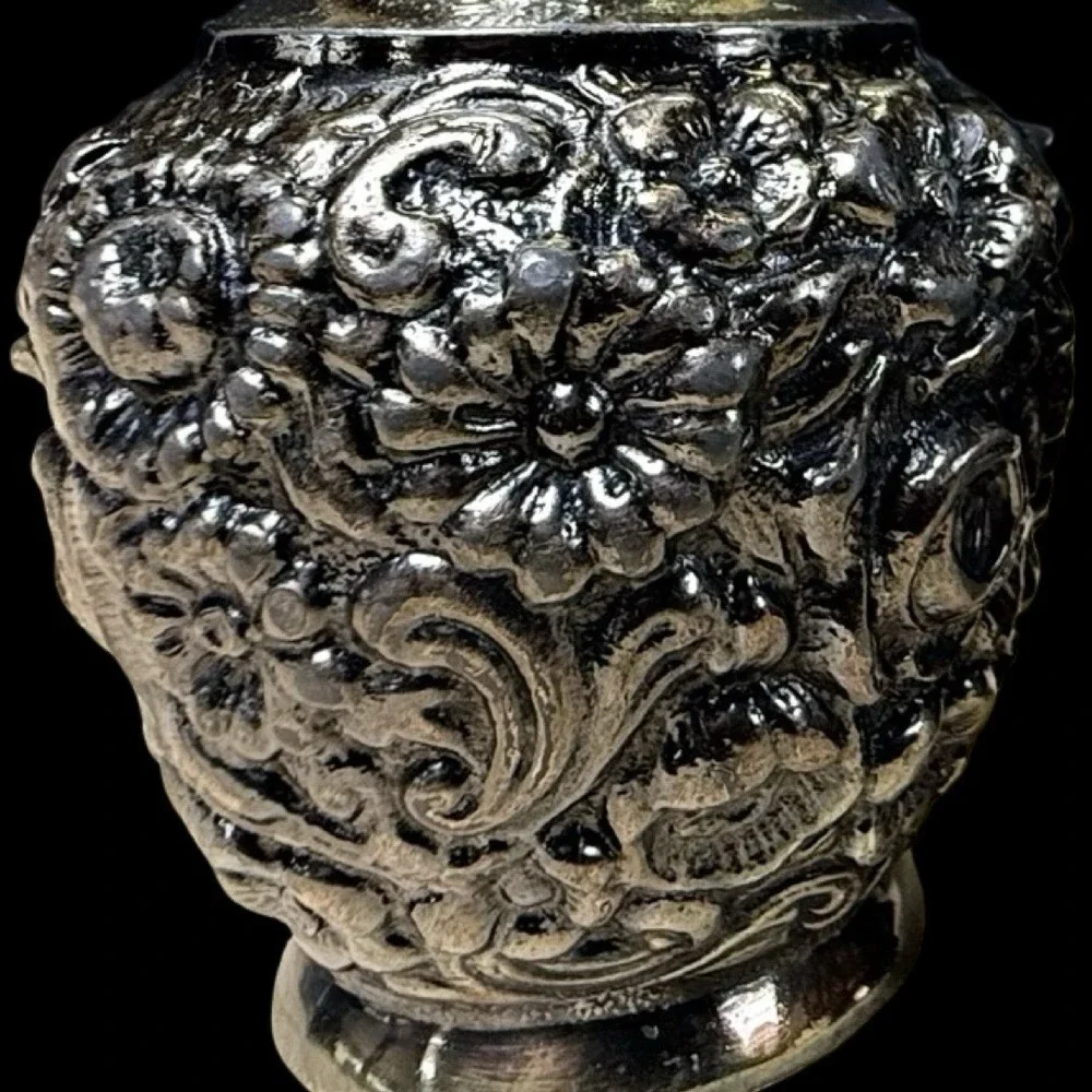 VTG Fancy Silver Plate Salt & Pepper Shakers W.B. Mfg Co.‎ Floral Pair